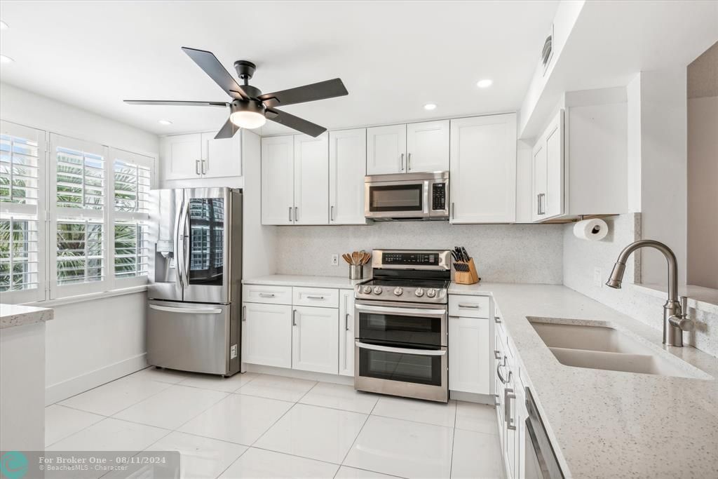 For Sale: $224,900 (2 beds, 2 baths, 1291 Square Feet)