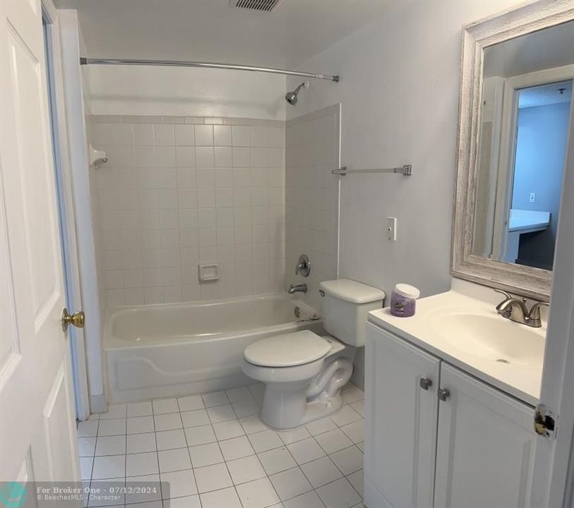 В аренду: $2,000 (2 спален, 1 ванн, 1015 Квадратных фут)