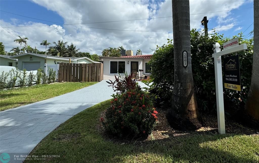 For Sale: $735,000 (3 beds, 2 baths, 1528 Square Feet)