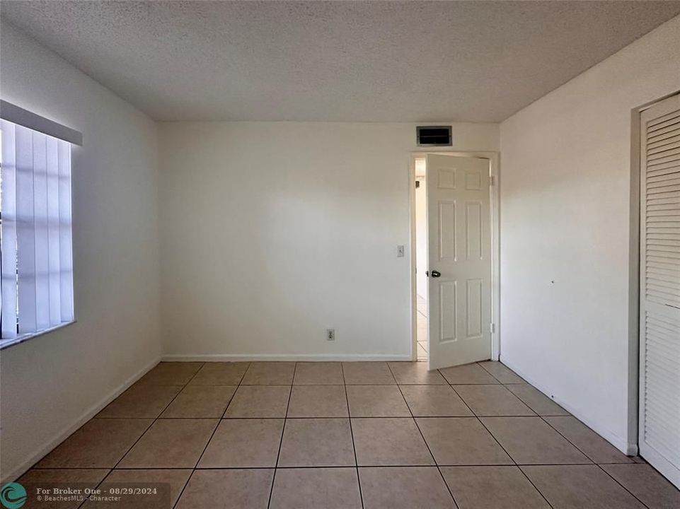 For Rent: $2,050 (2 beds, 2 baths, 1080 Square Feet)