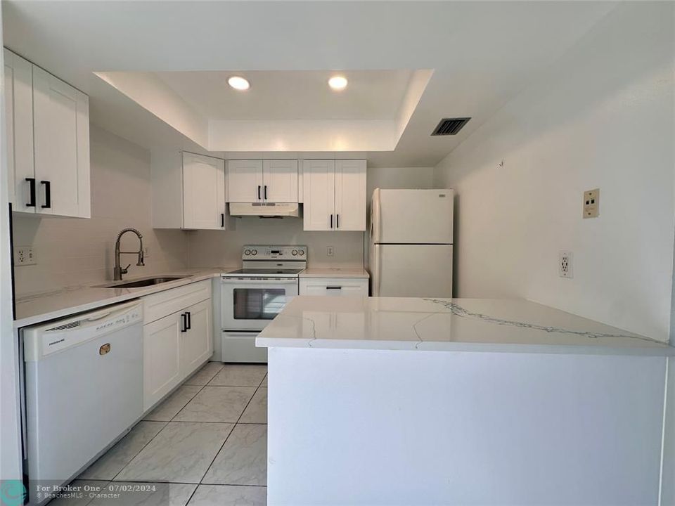 For Rent: $2,050 (2 beds, 2 baths, 1080 Square Feet)