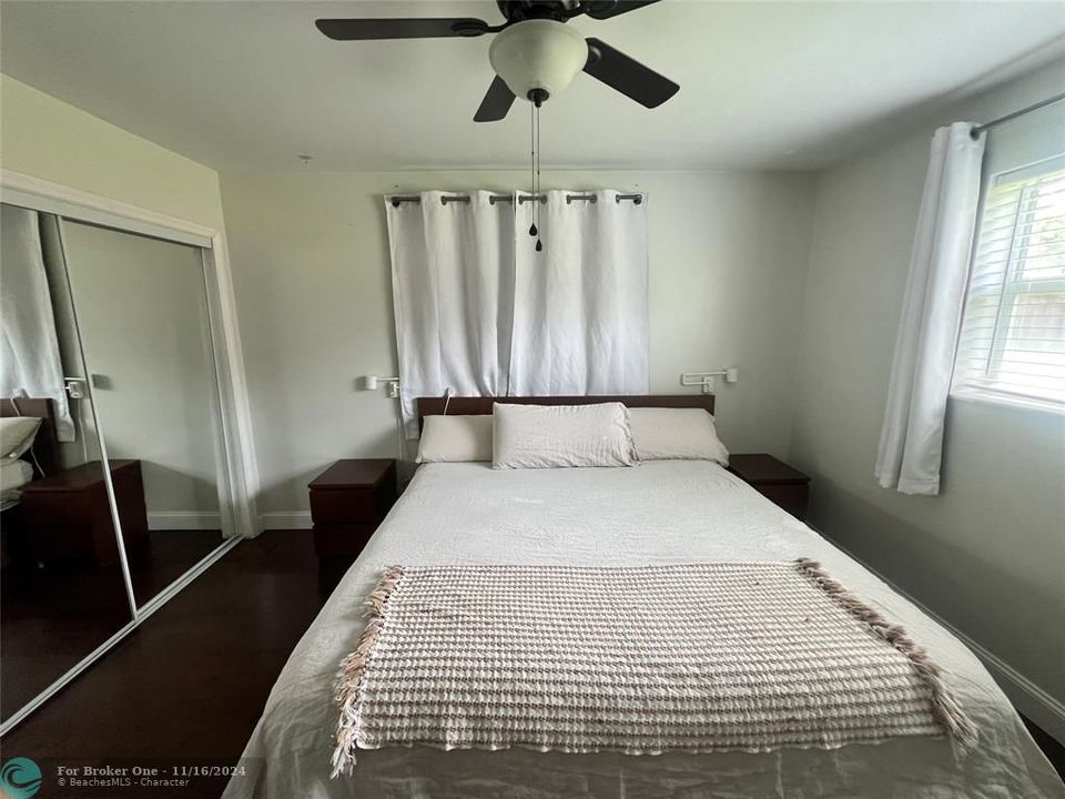 Recently Rented: $3,200 (2 beds, 2 baths, 1242 Square Feet)