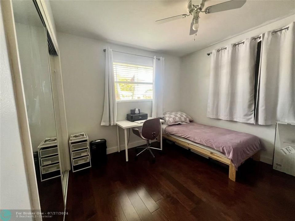 Recently Rented: $3,200 (2 beds, 2 baths, 1242 Square Feet)
