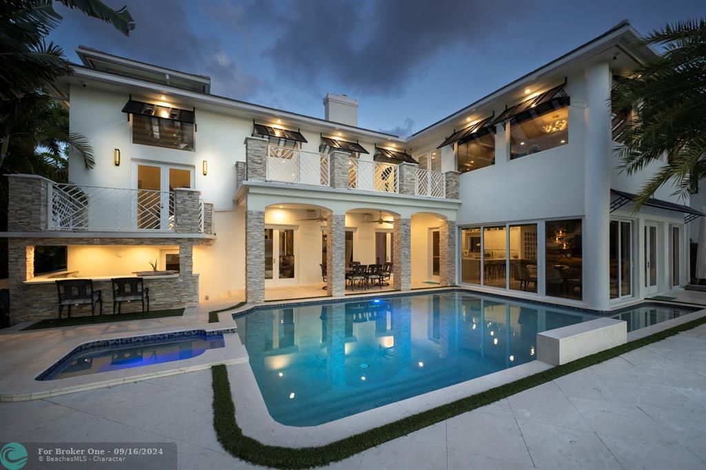 For Sale: $7,699,999 (6 beds, 4 baths, 5994 Square Feet)