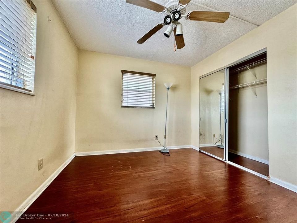 For Rent: $1,900 (2 beds, 2 baths, 856 Square Feet)