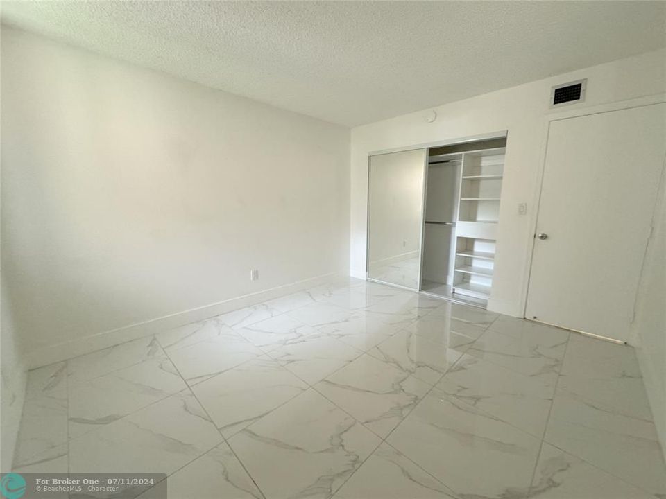 For Rent: $2,500 (2 beds, 2 baths, 834 Square Feet)