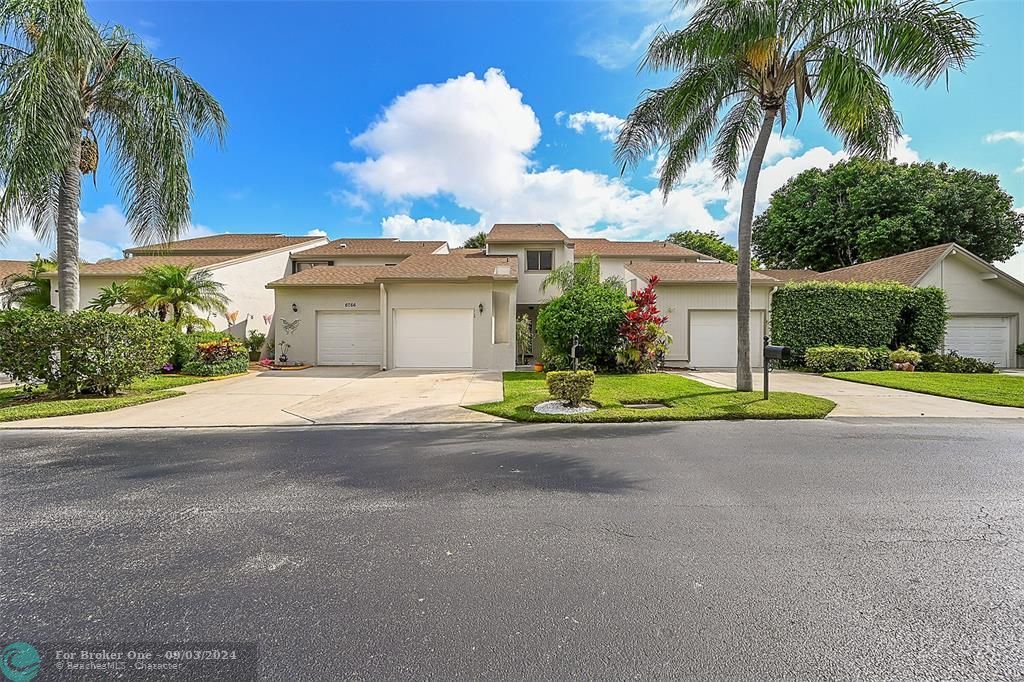 For Sale: $499,000 (3 beds, 2 baths, 1576 Square Feet)