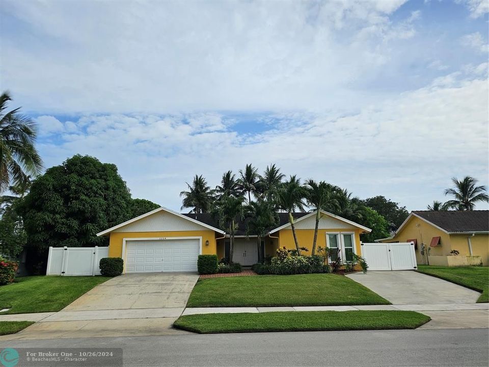 For Sale: $847,300 (3 beds, 2 baths, 1765 Square Feet)