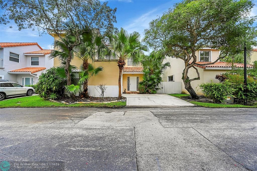 Recently Sold: $535,000 (4 beds, 2 baths, 1683 Square Feet)