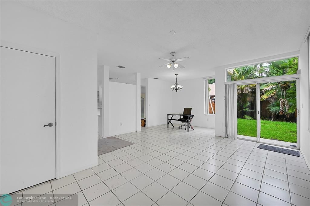 Recently Sold: $535,000 (4 beds, 2 baths, 1683 Square Feet)