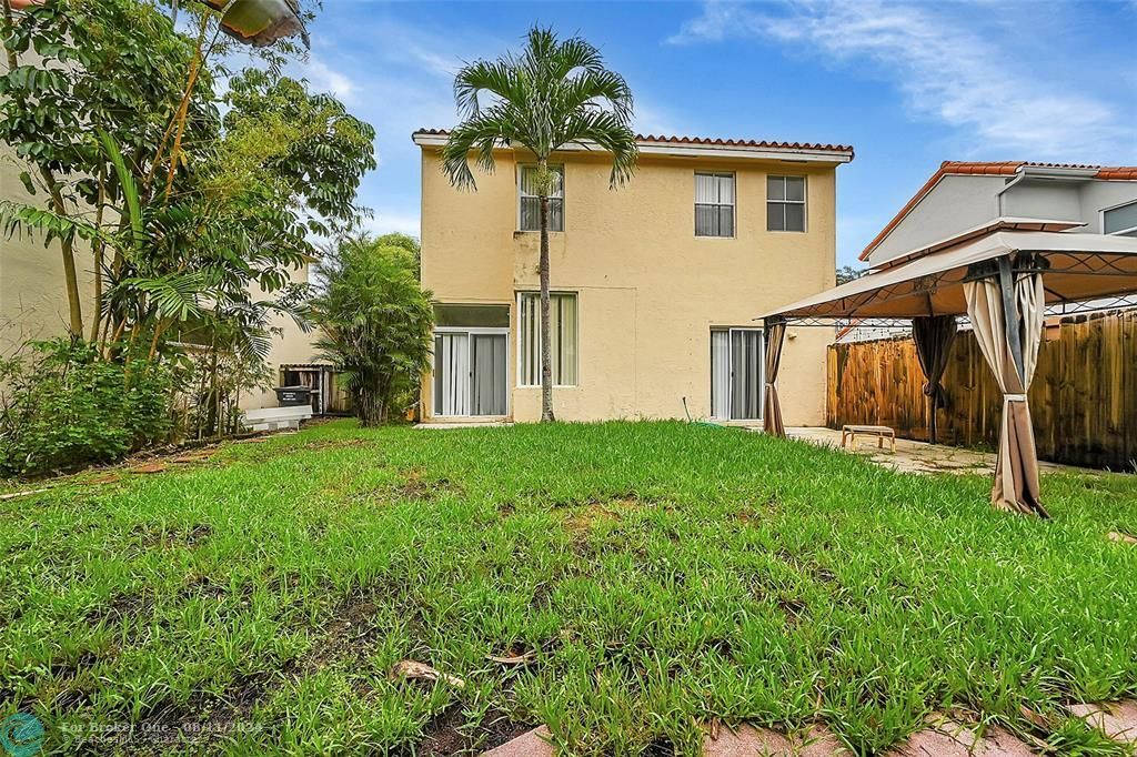 Recently Sold: $535,000 (4 beds, 2 baths, 1683 Square Feet)