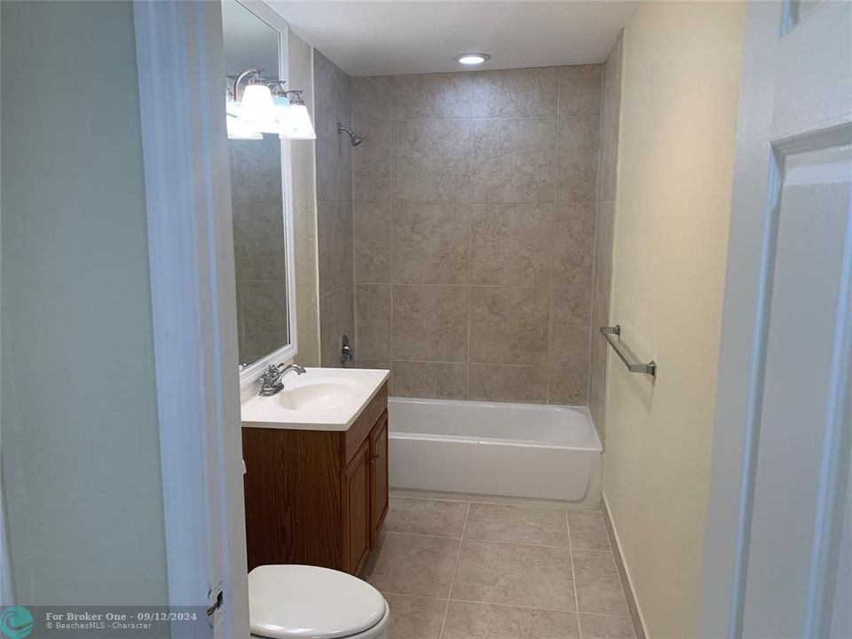 For Rent: $2,350 (3 beds, 2 baths, 2588 Square Feet)