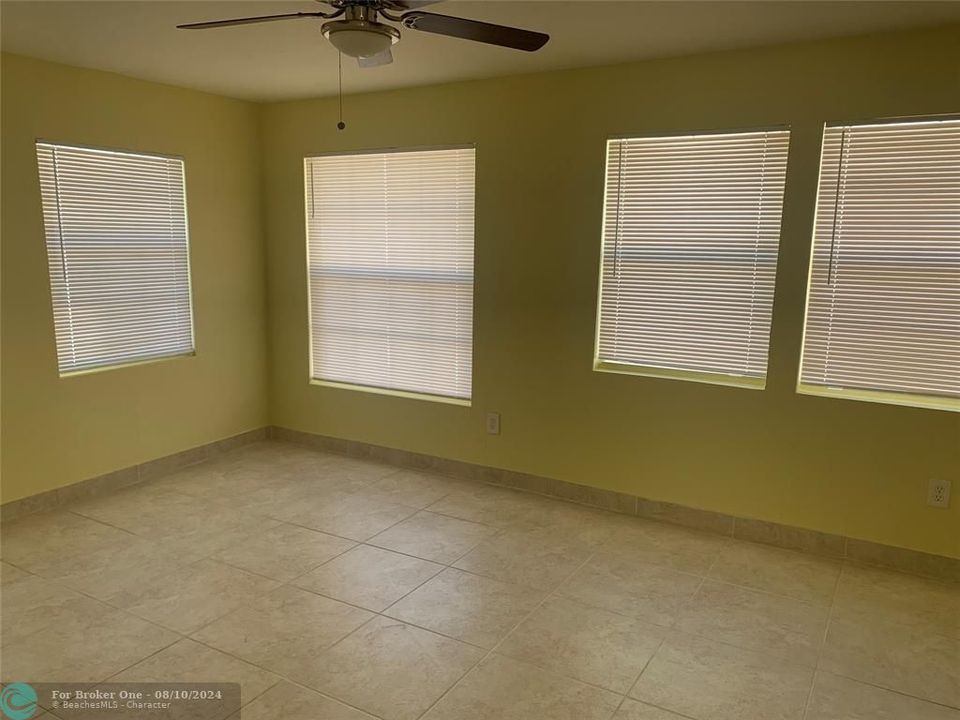 For Rent: $2,350 (3 beds, 2 baths, 2588 Square Feet)