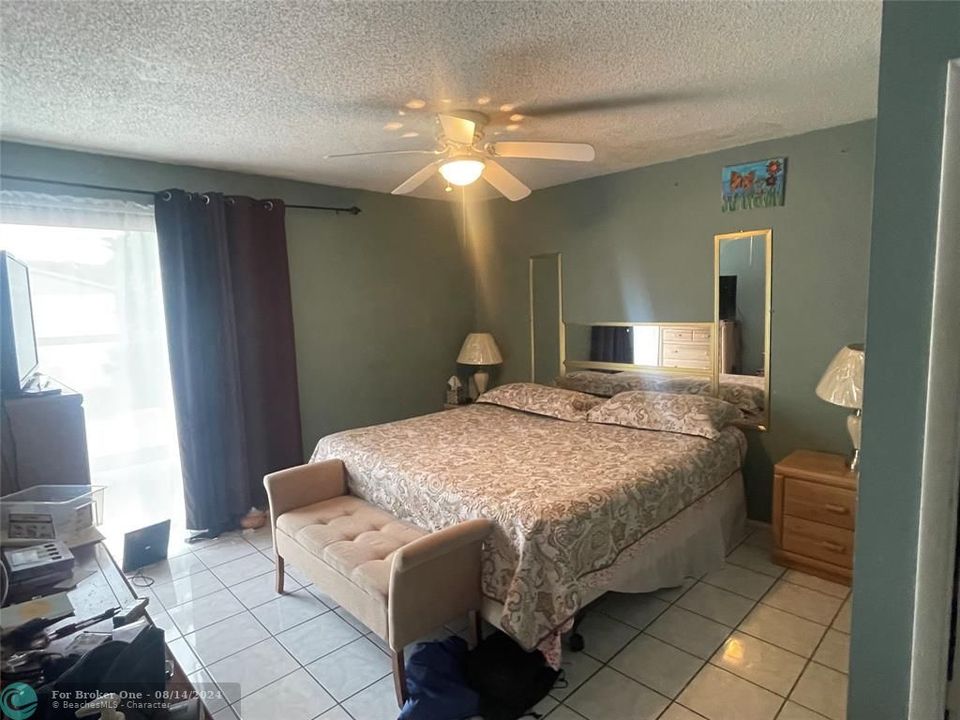 For Sale: $167,000 (2 beds, 2 baths, 1150 Square Feet)