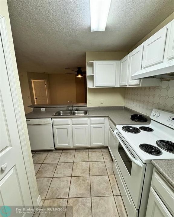 For Rent: $1,650 (2 beds, 2 baths, 1003 Square Feet)