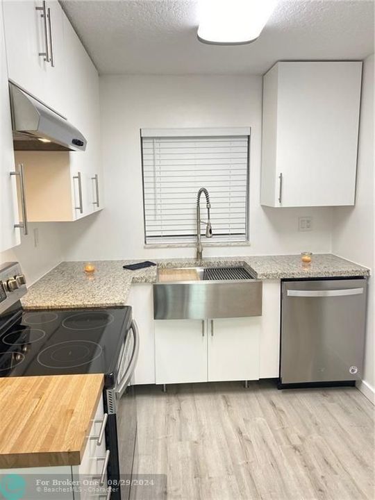 For Rent: $1,900 (1 beds, 1 baths, 850 Square Feet)