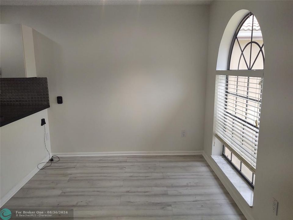 For Rent: $3,900 (3 beds, 2 baths, 2142 Square Feet)