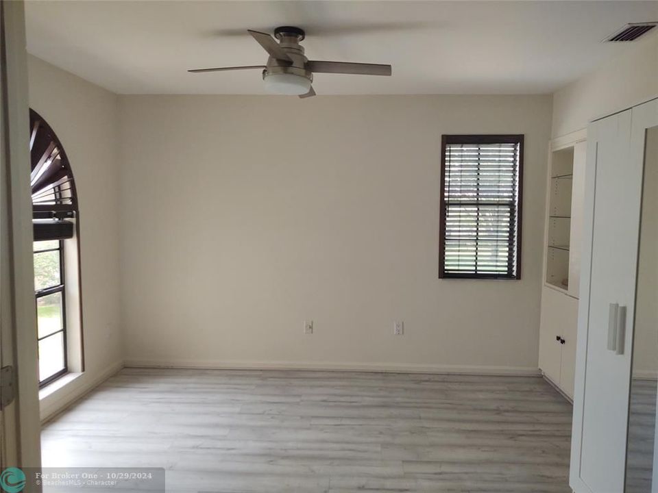 For Rent: $3,900 (3 beds, 2 baths, 2142 Square Feet)