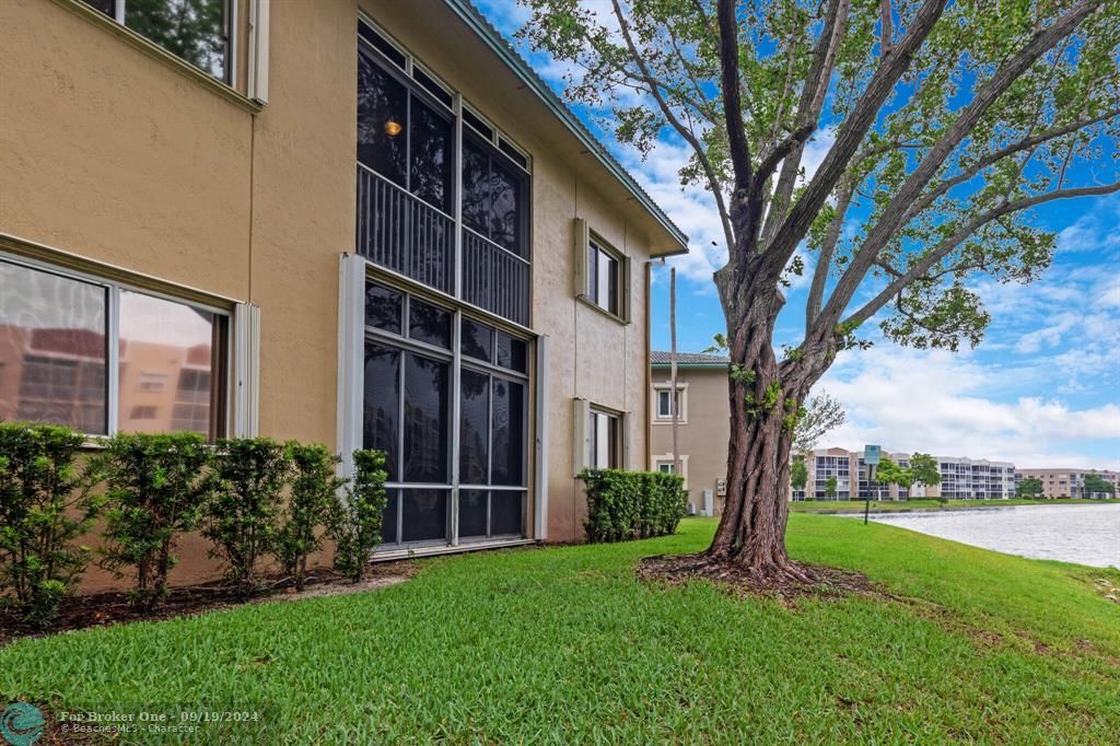 For Sale: $525,000 (3 beds, 2 baths, 2016 Square Feet)