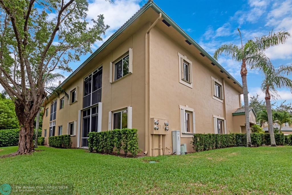 For Sale: $525,000 (3 beds, 2 baths, 2016 Square Feet)