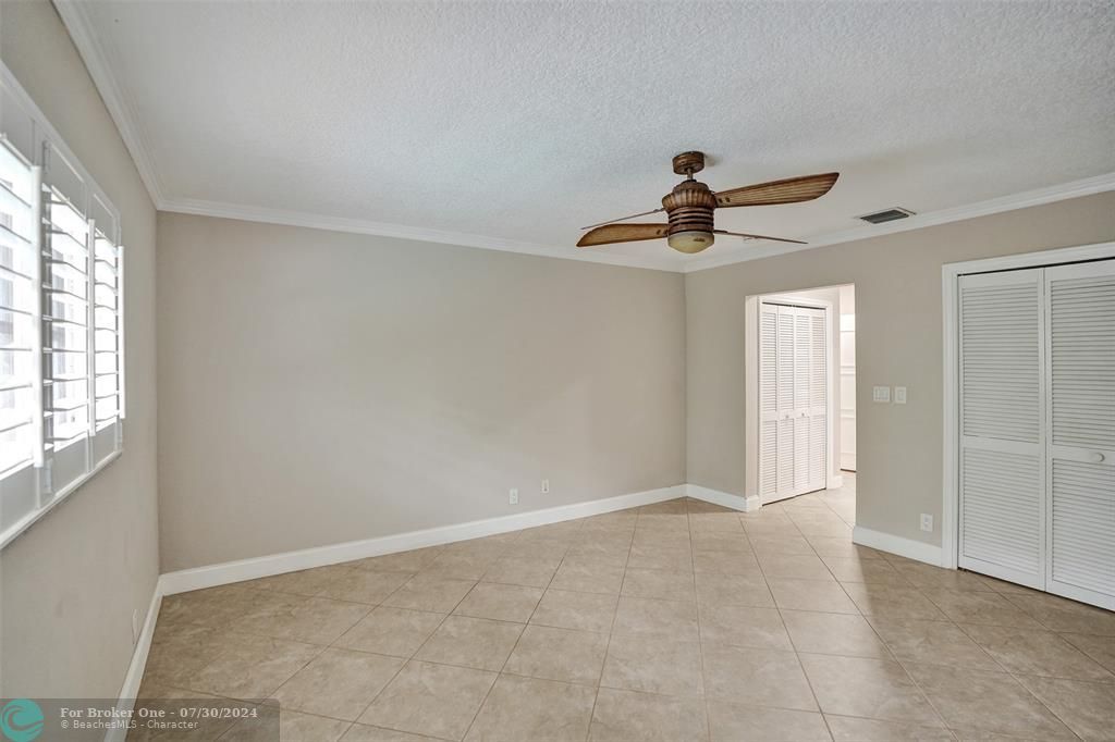 For Sale: $3,700 (2 beds, 2 baths, 2806 Square Feet)