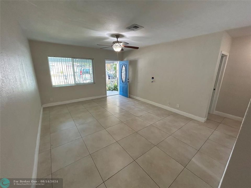 For Rent: $2,400 (2 beds, 1 baths, 0 Square Feet)