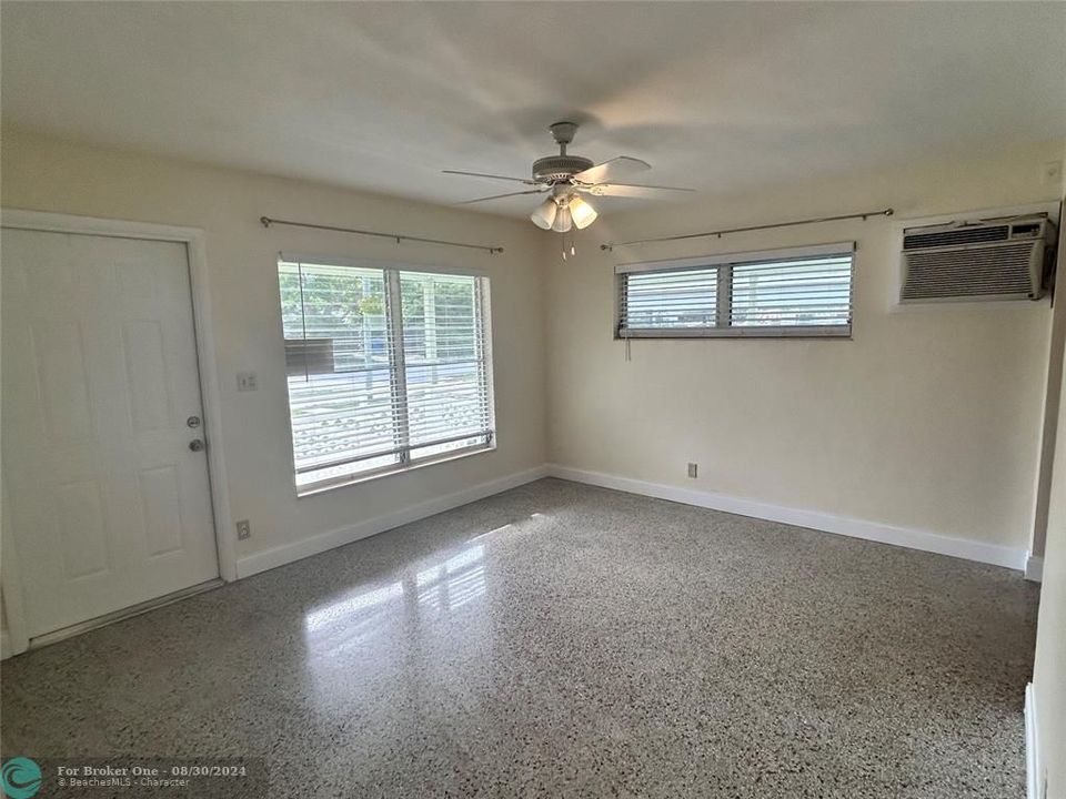 For Rent: $2,650 (3 beds, 2 baths, 1200 Square Feet)