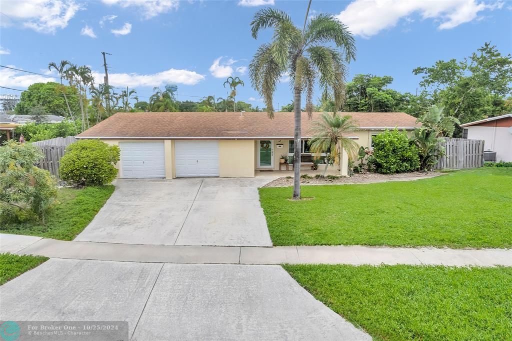 For Sale: $649,900 (3 beds, 1 baths, 1338 Square Feet)