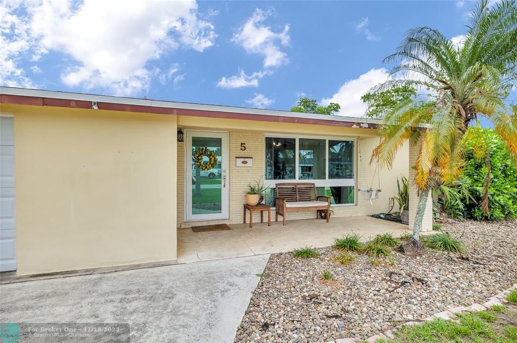 For Sale: $649,900 (3 beds, 1 baths, 1338 Square Feet)