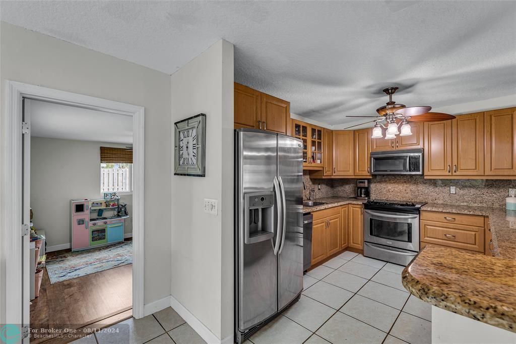 For Sale: $649,900 (3 beds, 1 baths, 1338 Square Feet)