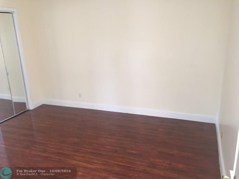 Recently Rented: $1,900 (2 beds, 2 baths, 1044 Square Feet)