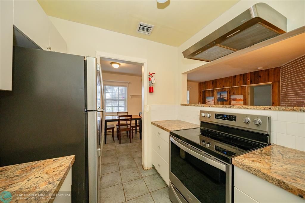 For Sale: $690,000 (5 beds, 2 baths, 1435 Square Feet)