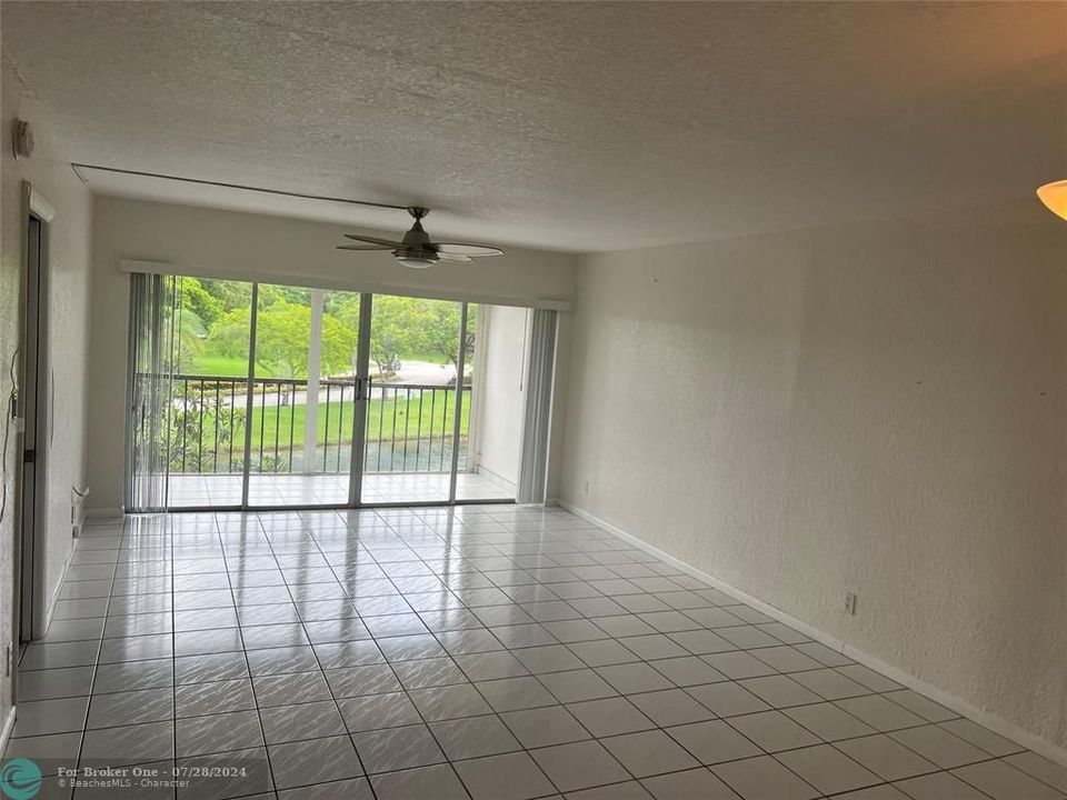 For Rent: $1,750 (2 beds, 2 baths, 1130 Square Feet)