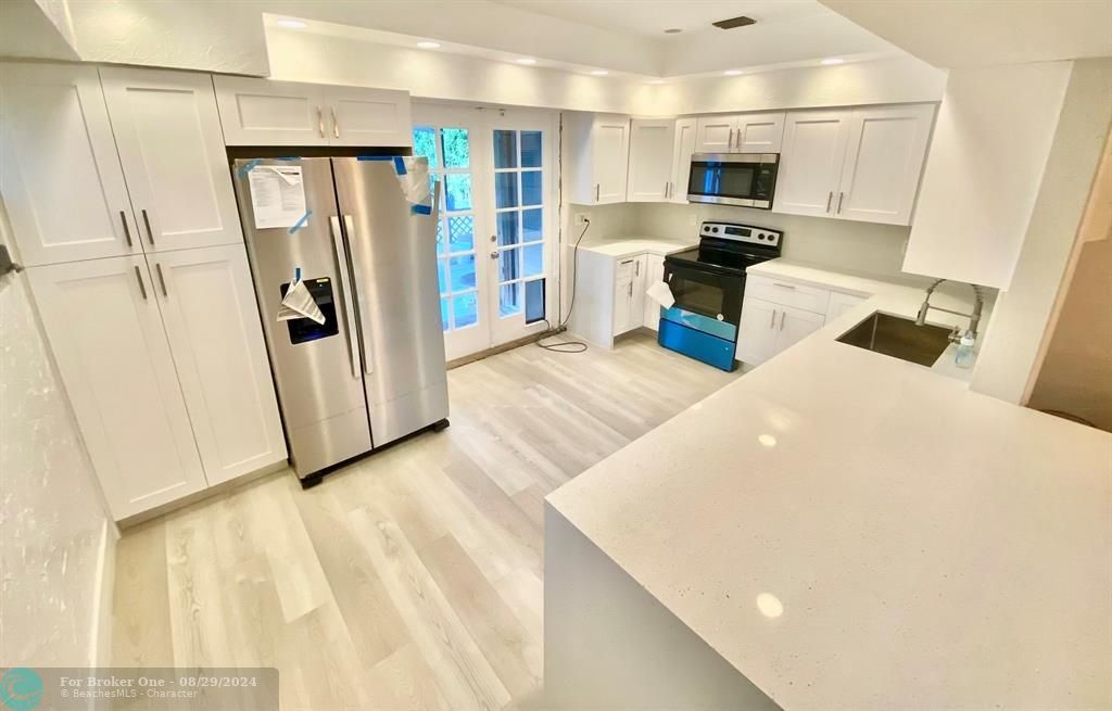 Recently Sold: $758,000 (2 beds, 2 baths, 1444 Square Feet)