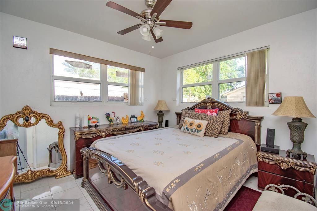 Recently Sold: $374,000 (3 beds, 1 baths, 1120 Square Feet)