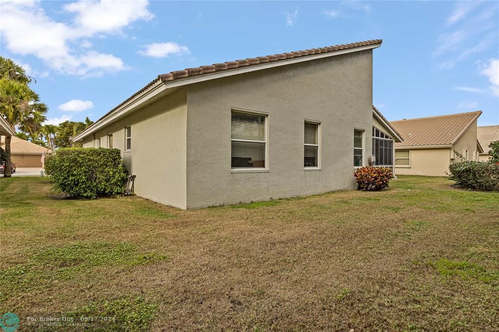 For Sale: $530,000 (3 beds, 2 baths, 2360 Square Feet)