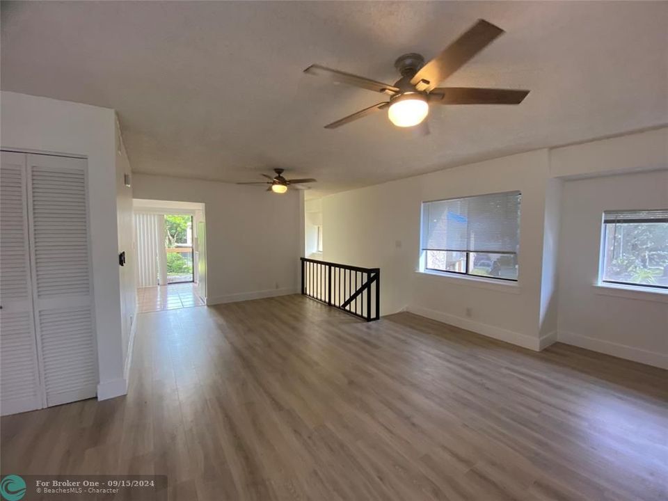 For Rent: $2,600 (3 beds, 2 baths, 1290 Square Feet)