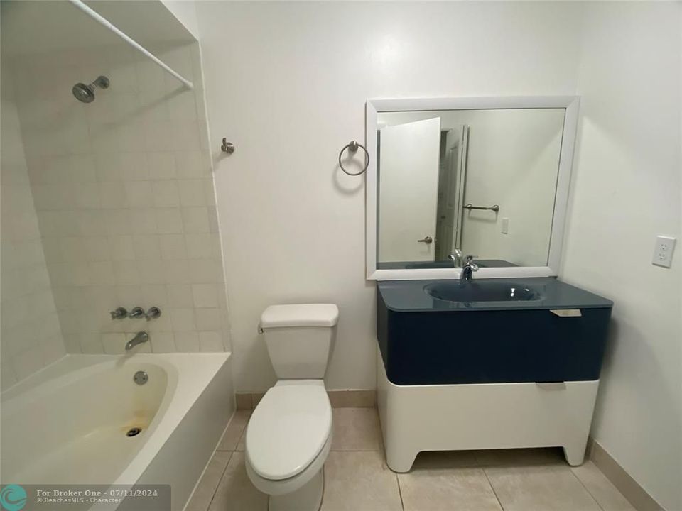 В аренду: $2,600 (3 спален, 2 ванн, 1290 Квадратных фут)