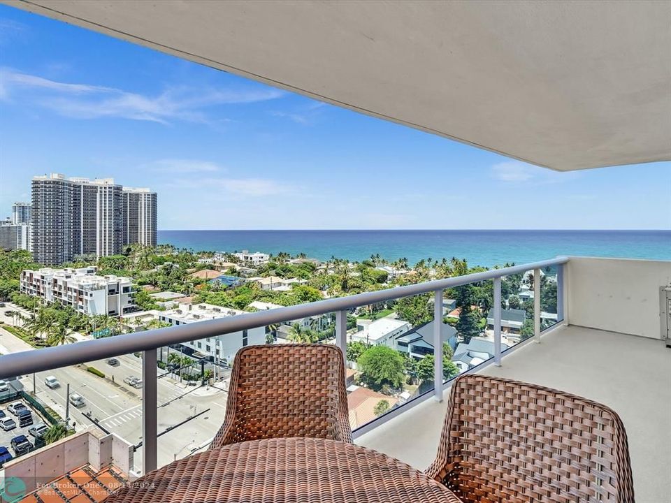 For Sale: $675,900 (2 beds, 2 baths, 1200 Square Feet)