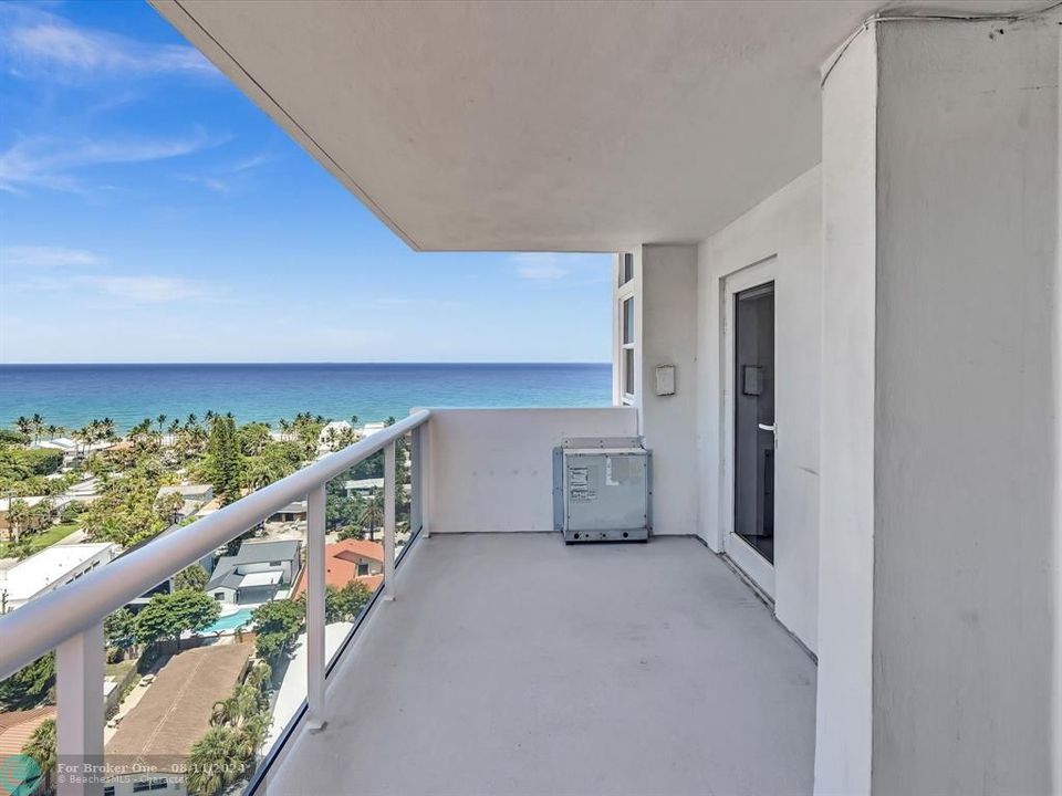 For Sale: $675,900 (2 beds, 2 baths, 1200 Square Feet)