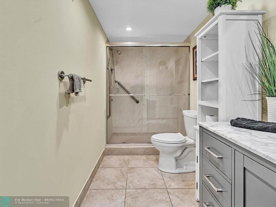 For Sale: $675,900 (2 beds, 2 baths, 1200 Square Feet)