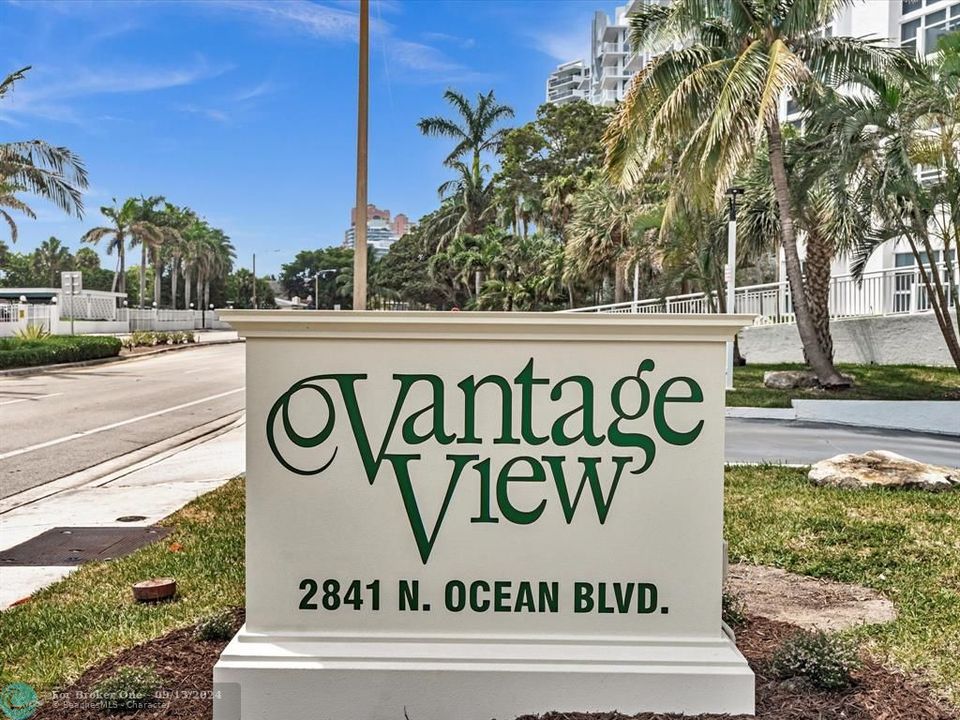 For Sale: $675,900 (2 beds, 2 baths, 1200 Square Feet)