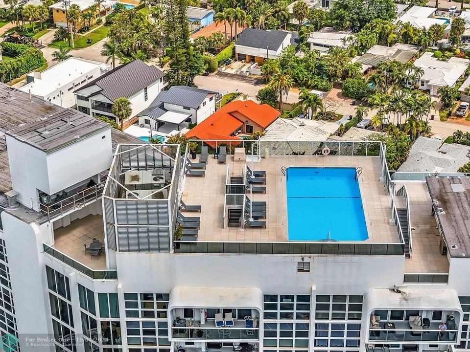 En Venta: $675,900 (2 camas, 2 baños, 1200 Pies cuadrados)