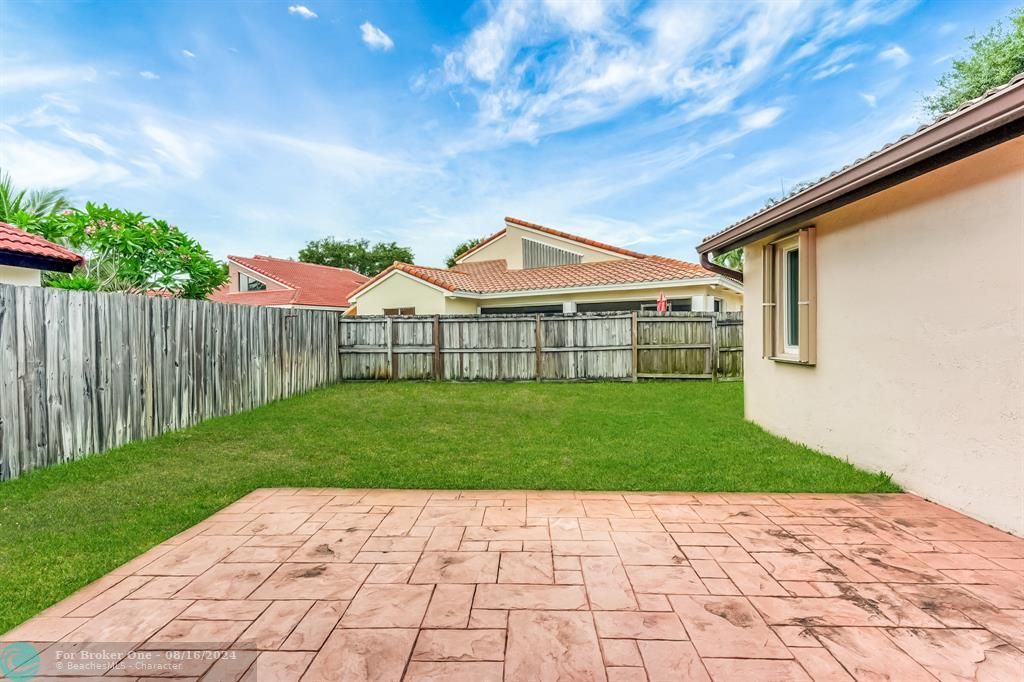 For Sale: $710,000 (4 beds, 3 baths, 2242 Square Feet)