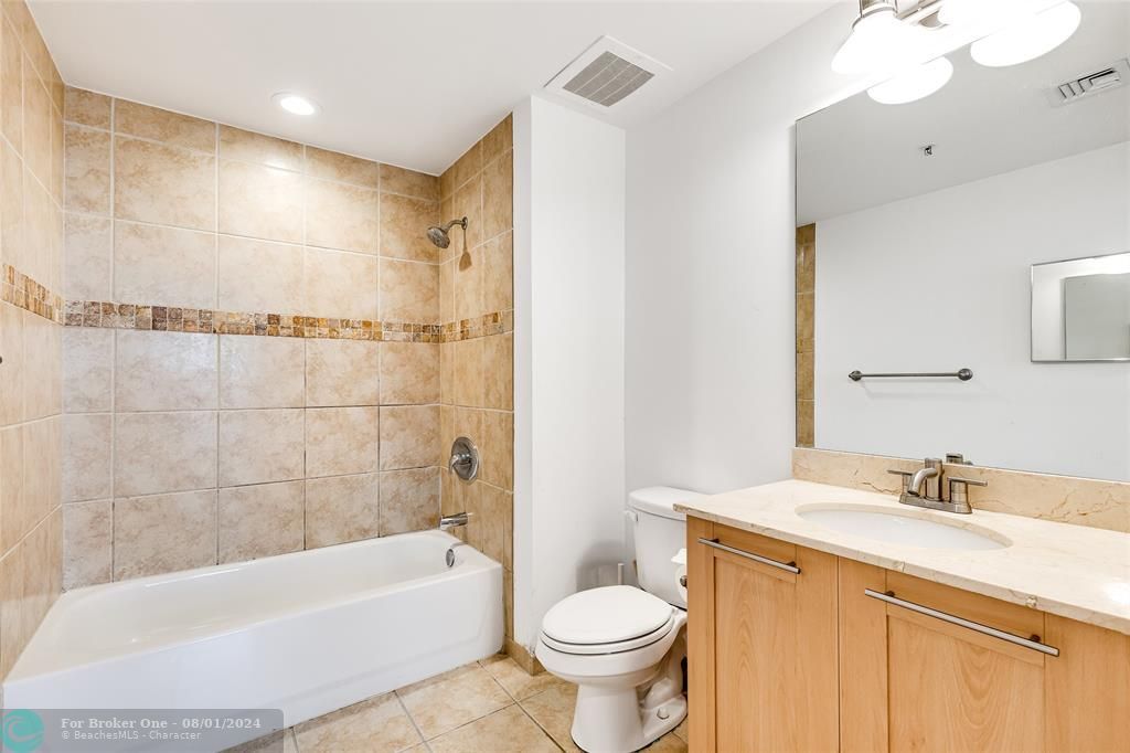 For Rent: $3,300 (2 beds, 2 baths, 1246 Square Feet)