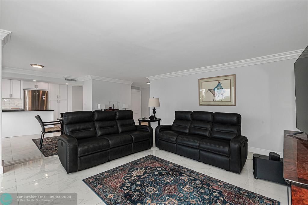 For Sale: $700,000 (2 beds, 2 baths, 1575 Square Feet)