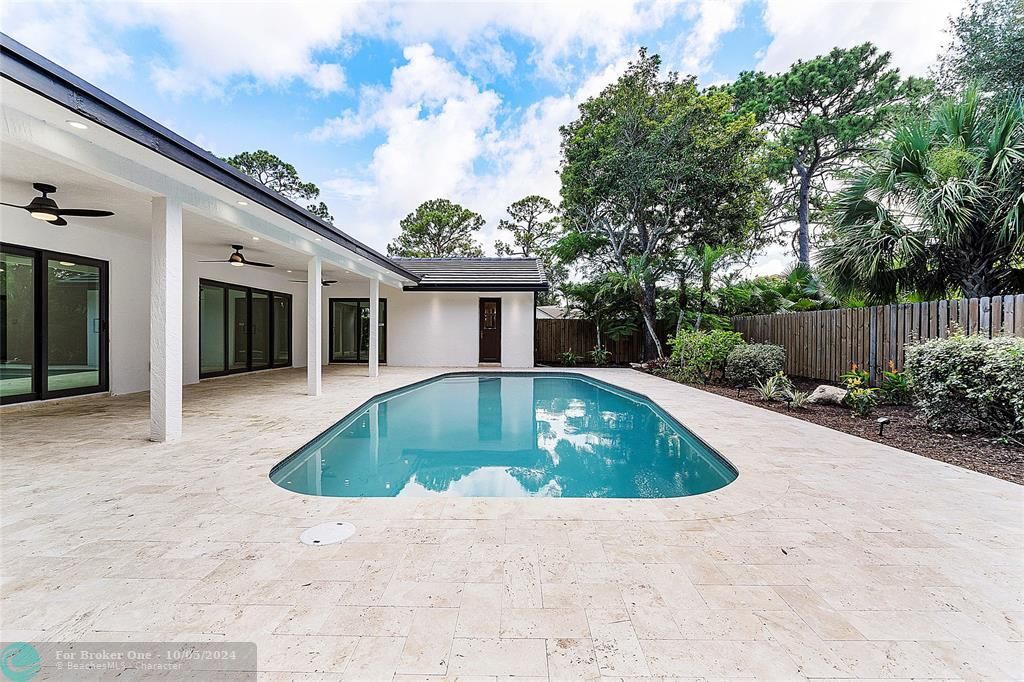 Recently Sold: $1,650,000 (4 beds, 3 baths, 2392 Square Feet)