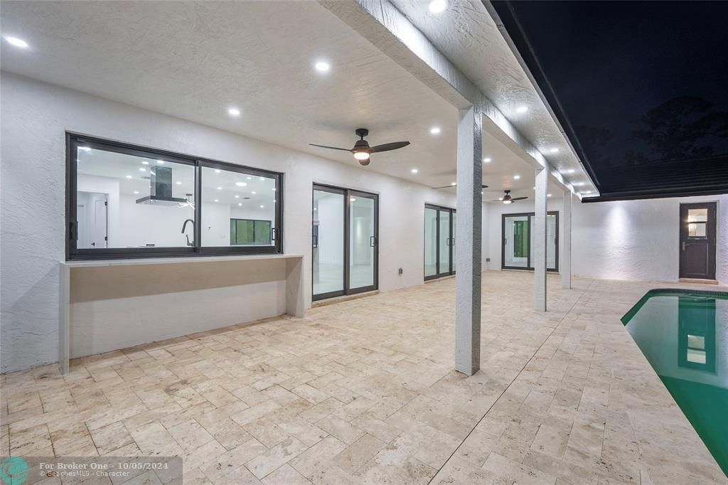 Recently Sold: $1,650,000 (4 beds, 3 baths, 2392 Square Feet)