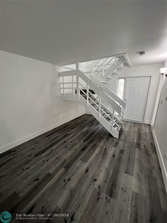 For Rent: $2,100 (2 beds, 1 baths, 1248 Square Feet)