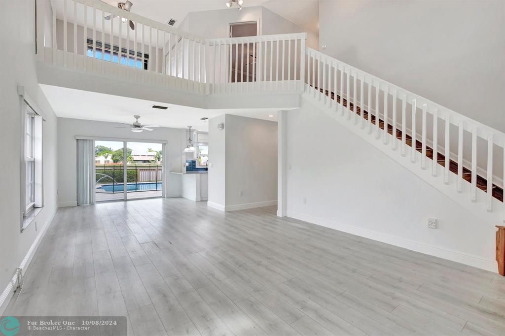 Recently Sold: $649,000 (4 beds, 2 baths, 1876 Square Feet)